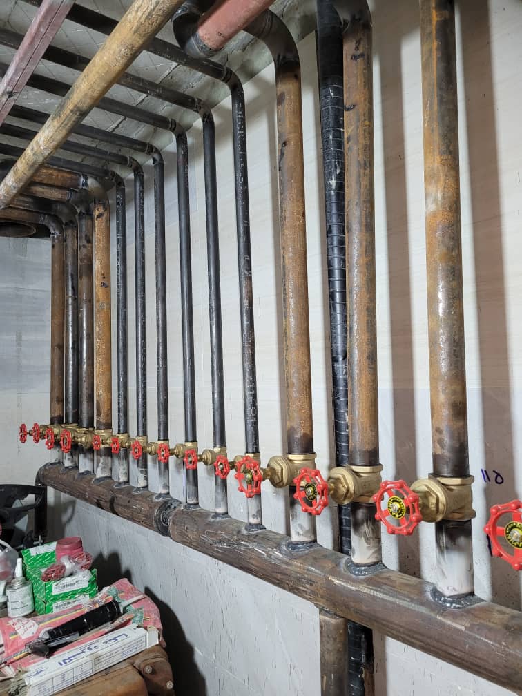 تاسیسات لوله کشی ساختمان به مدیریت آقای خسرو مولوی در نهاوند